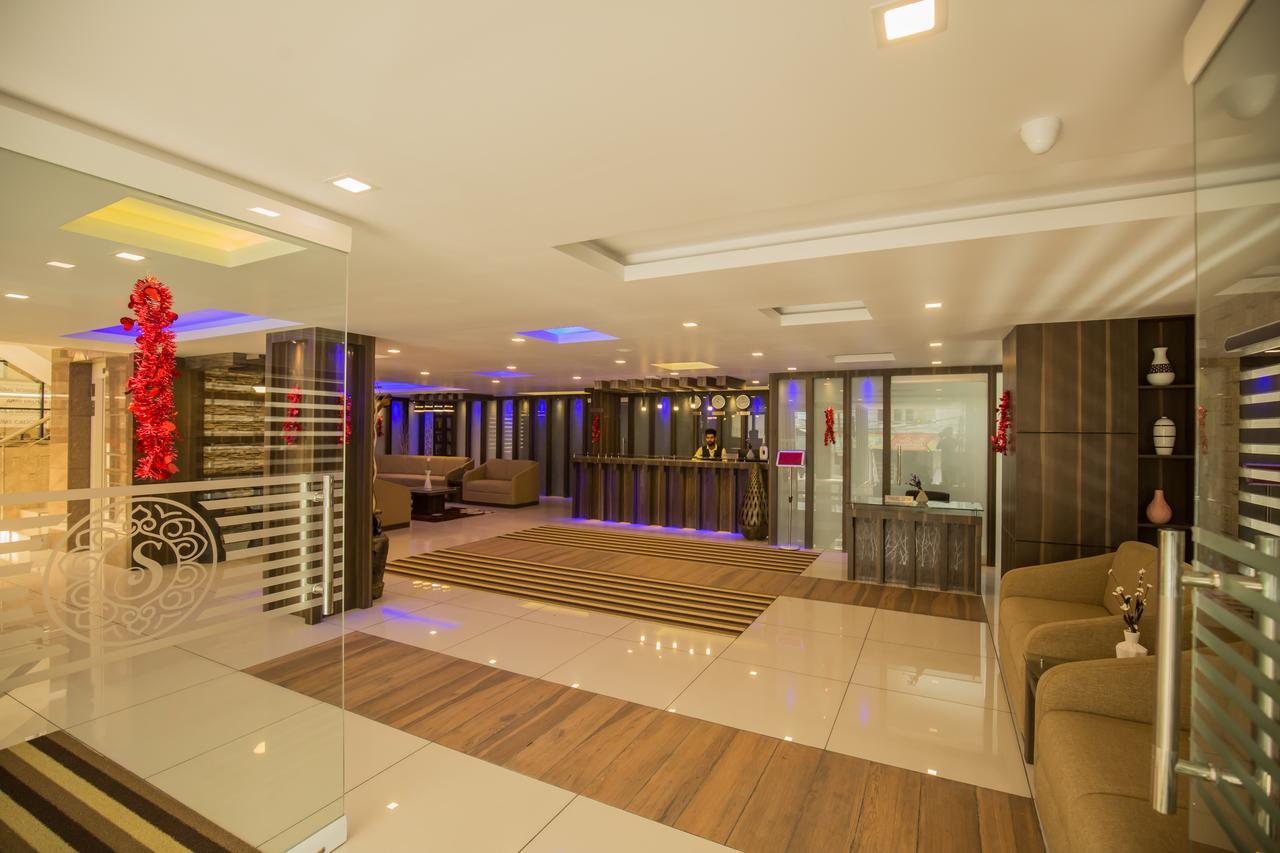South Gate Residency Hotel Kochi Exterior foto