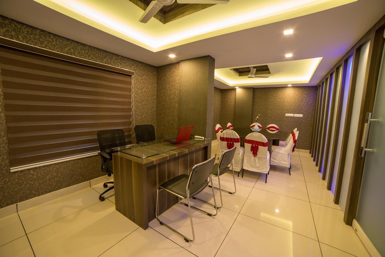 South Gate Residency Hotel Kochi Exterior foto