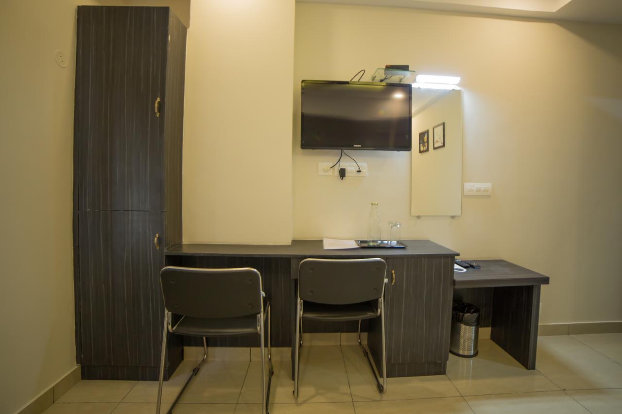 South Gate Residency Hotel Kochi Exterior foto